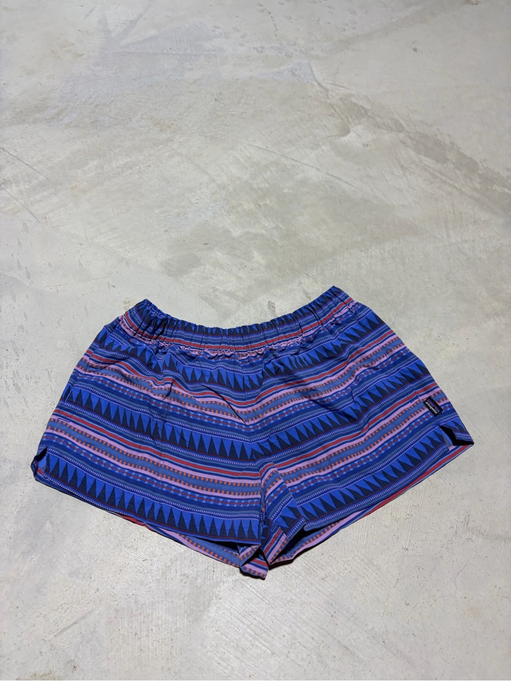 Patagonia Women’s barely baggies Blue Patterned Elastic Waist Shorts small